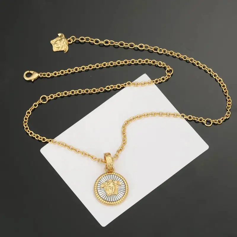 Versace necklace 05lyx18